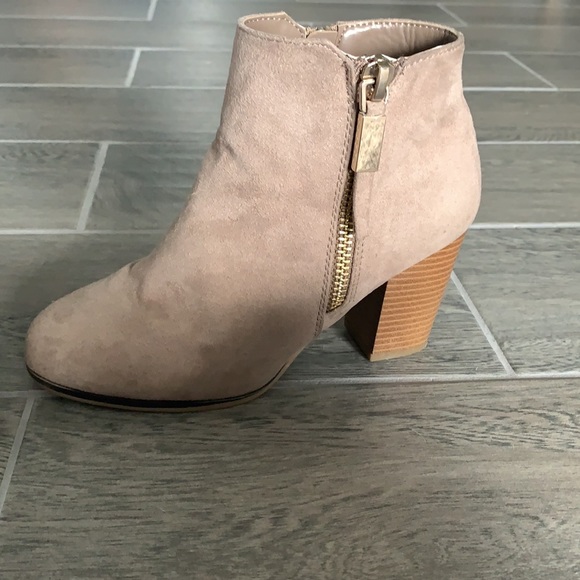 Apt 9 Tan Boots - Picture 2 of 4